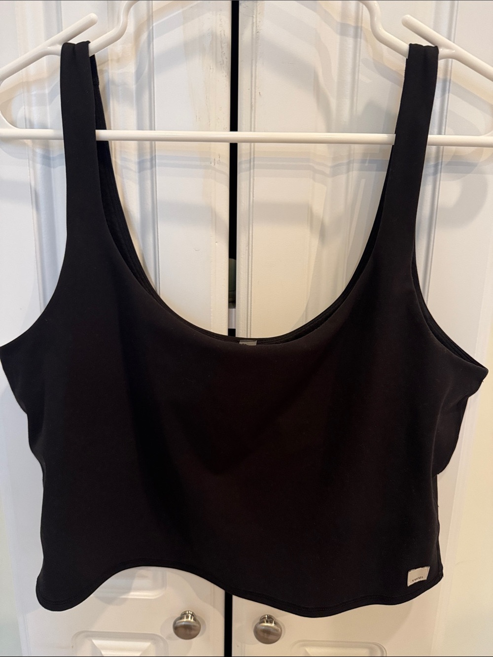 Vuori Black Cropped Tank Top